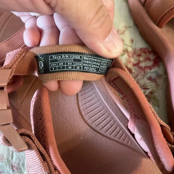 Teva Size 9 Preloved ❤️ Hurricane Verge Adjustable Sandals (RSB #13/Bin 2) - Picture 5 of 5